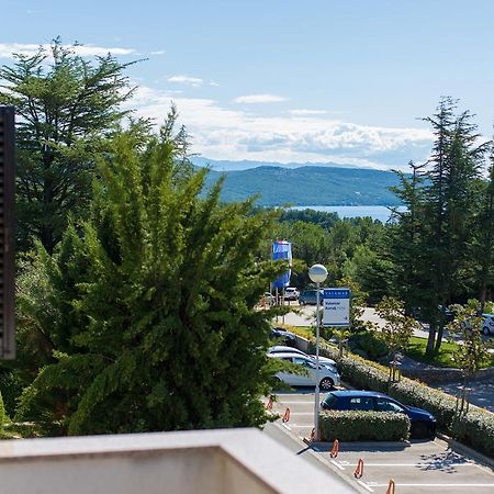 Apartments Vlatko Krk Town Bagian luar foto